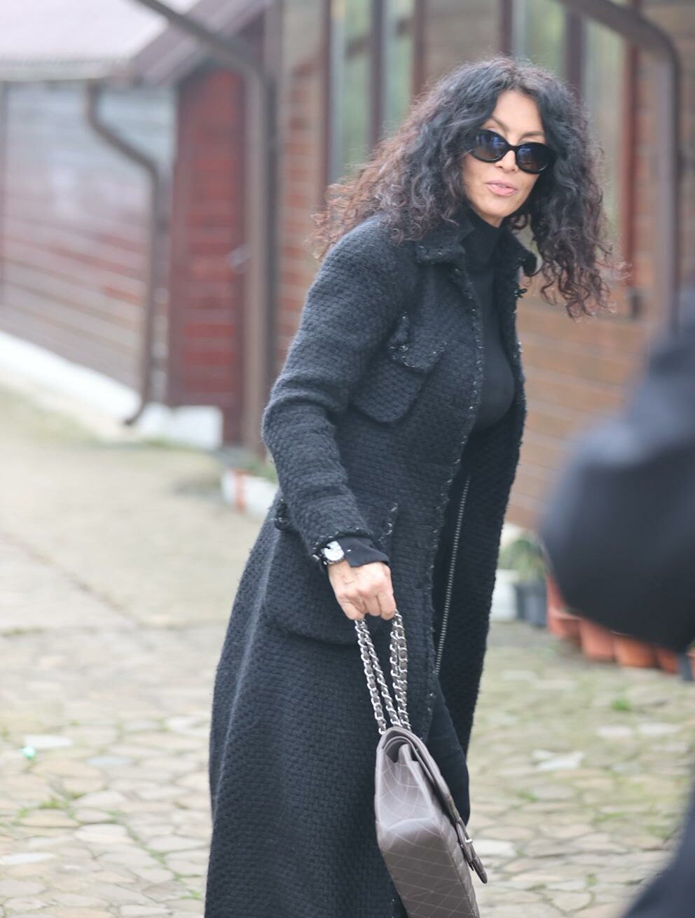 Mihaela Rădulescu a sosit la înmormântarea mamei sale, Marinela Țiganu