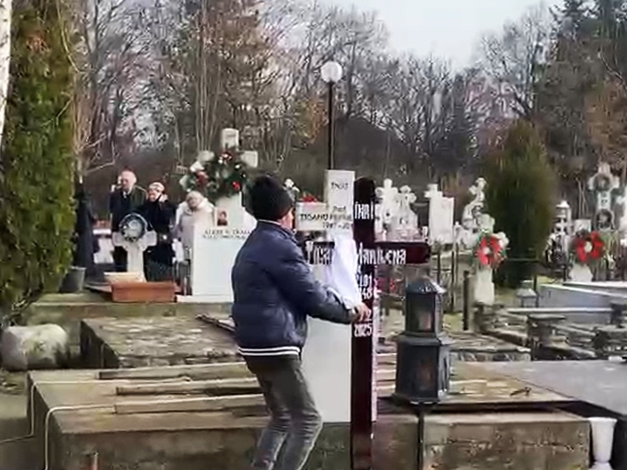 Înmormântare mama Mihaela Rădulescu