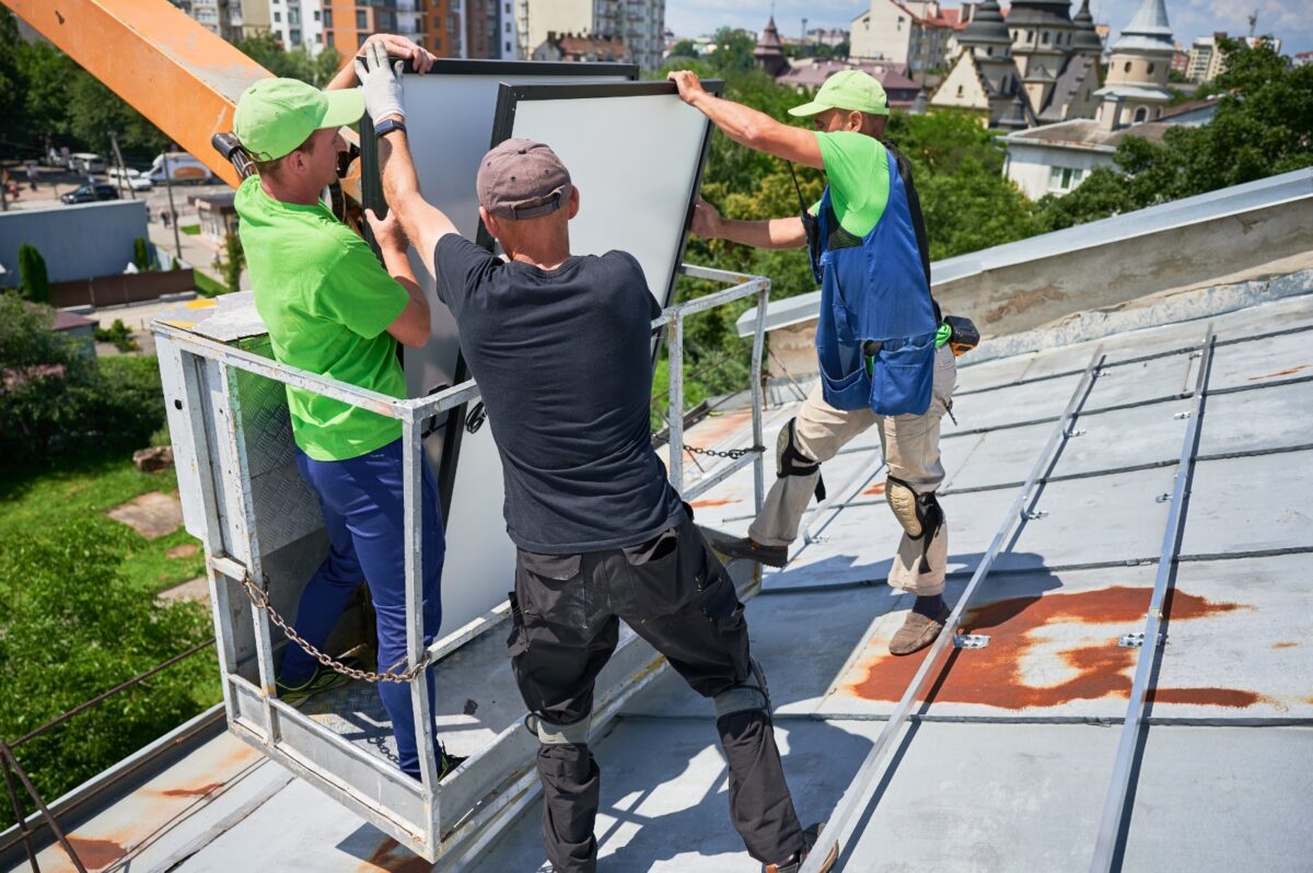 Cine trebuie să plătească pentru repararea acoperișului a bloc. S-a schimbat legea din 2025