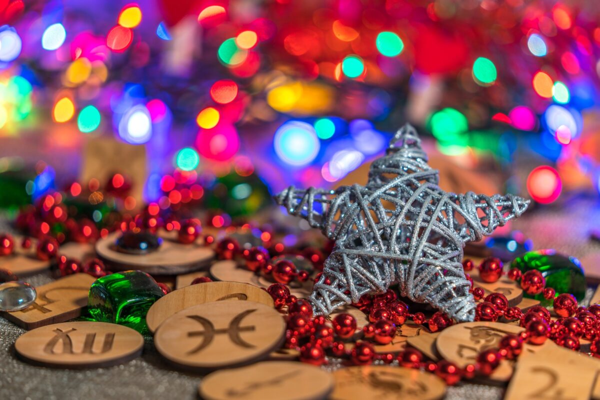 Imagine Stire Cele 5 zodii favorizate de horoscop în ianuarie 2026. Astrele creează contextual ideal pentru ele | 2review.ro