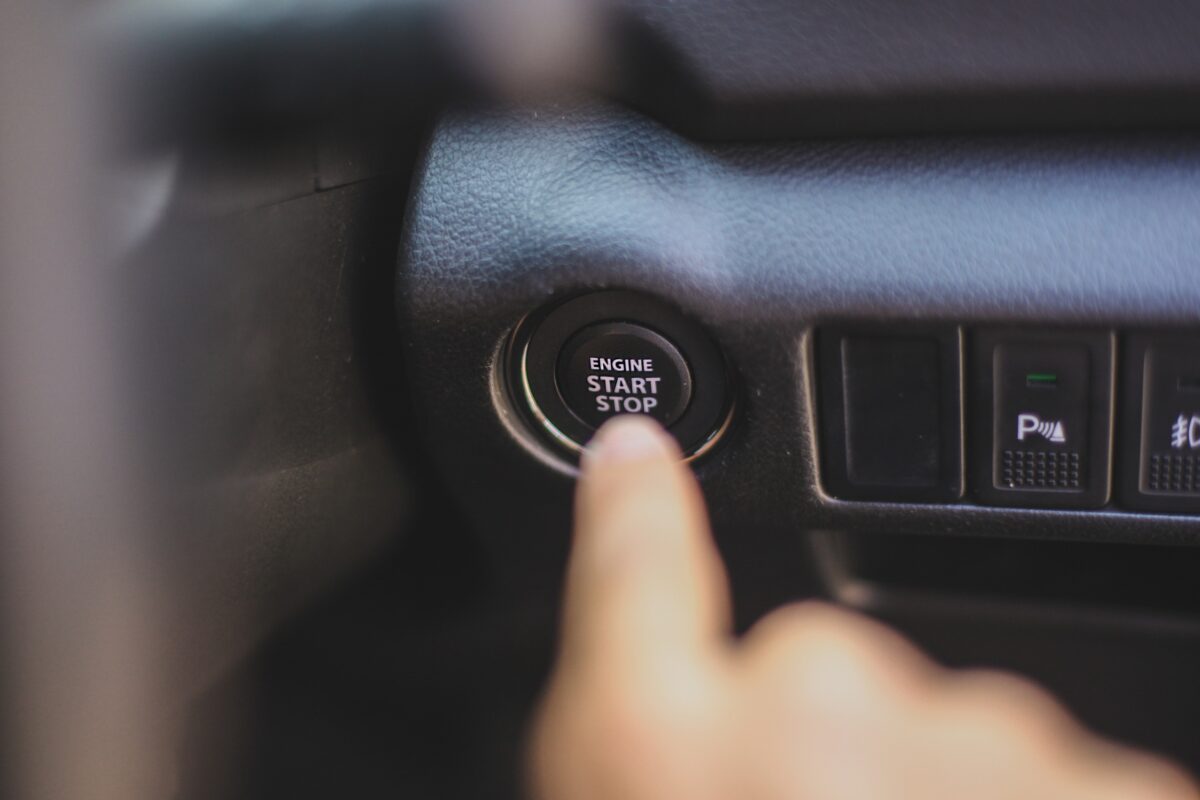 E necesar să încălzești motorul iarna, înainte să pleci? Ce recomandă specialiștii