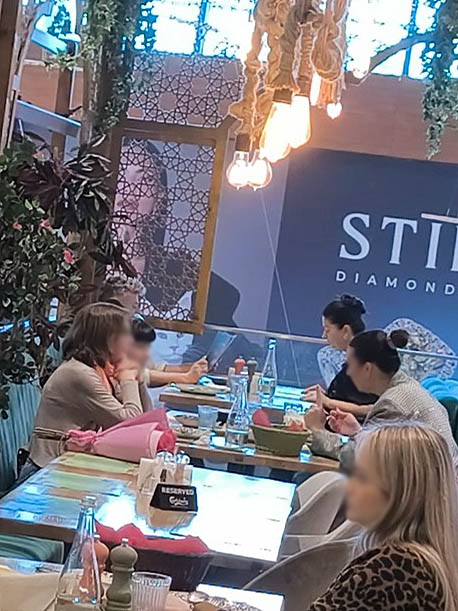 Adio salată de beouf și sarmale, bun venit orez