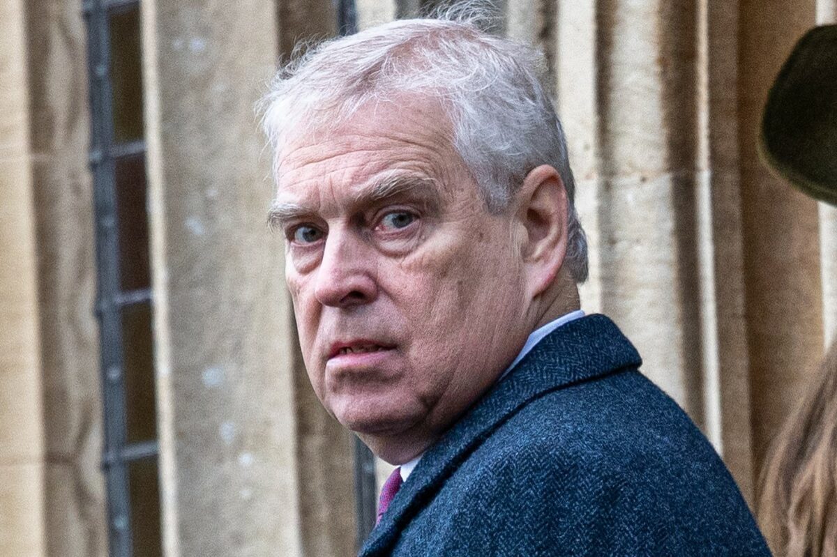 Imagine Stire Victimele lui Jeffrey Epstein cer ca Prințul Andrew să fie urmărit penal. Mai multe informații secrete urmează să iasă la iveală | 2review.ro