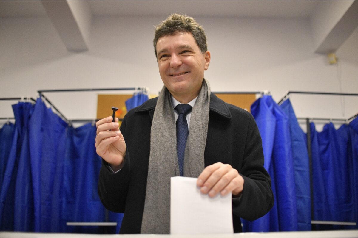 Imagine Stire Nicuşor Dan, primele declarații după vot: „De mult n-am mai votat pentru altcineva în afară de mine” | 2review.ro
