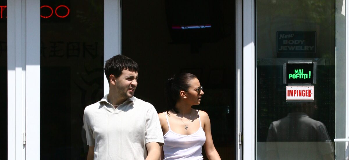Iubire pe viață… sau până la următorul tatuaj: Giulia Anghelescu și Costin Manea, în 2007