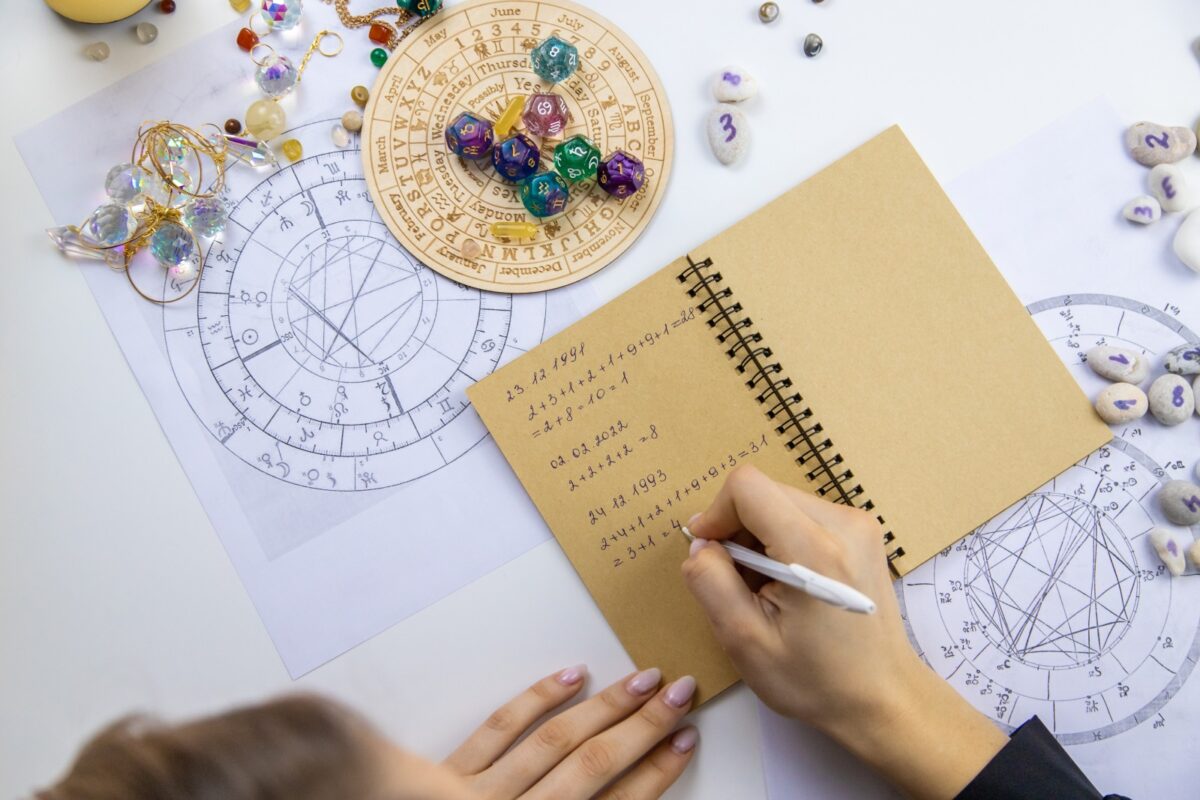Trei zodii cărora li se schimba viața de pe 1 ianuarie 2026. Universul este de partea lor
