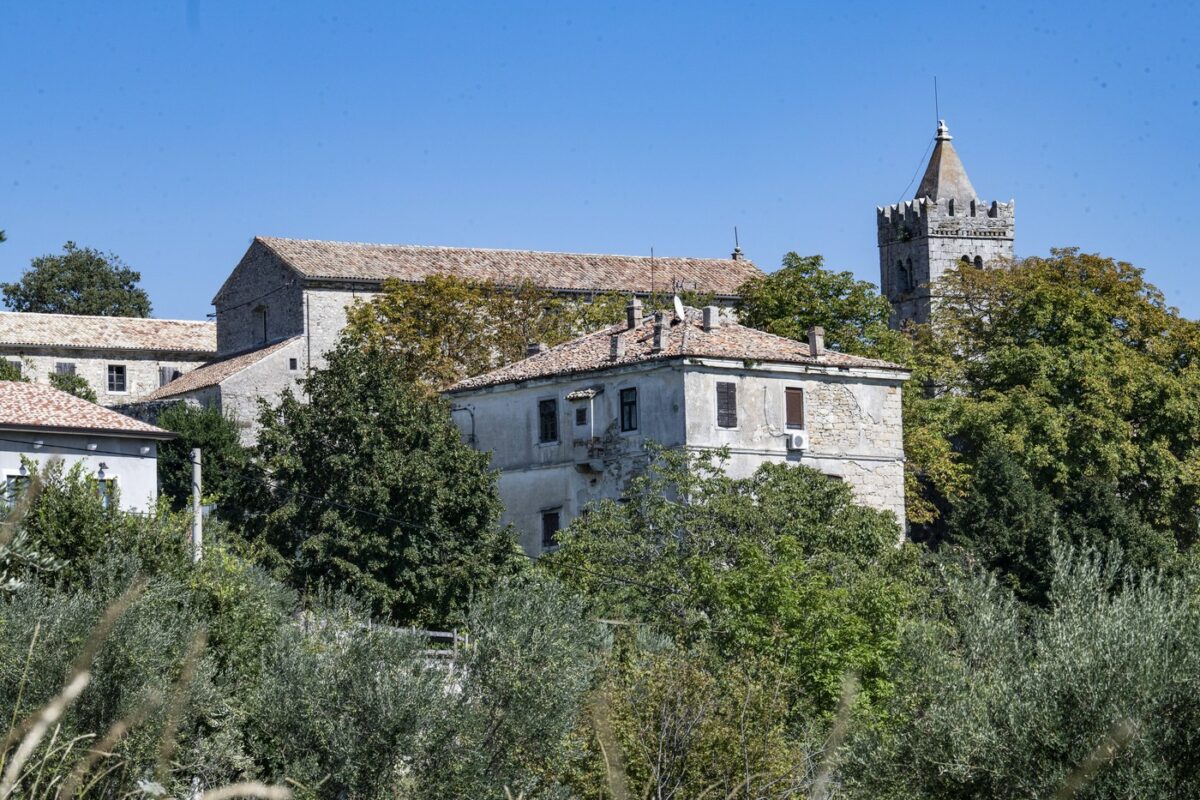 Imagine Stire „Cel mai mic oraş din lume” este la doar 12 ore cu maşina de România. 50 de oameni locuiesc aici | 2review.ro