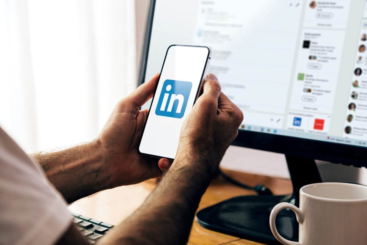 Copiii au început să își depună CV-ul pe Linkedin de la 14 ani, cu un singur scop în gând! Prin ce schimbare majoră trec tinerii din generația Alpha