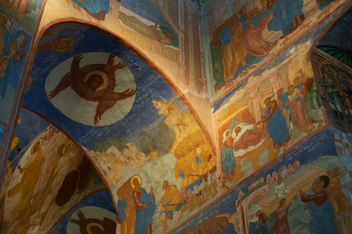 Calendar Ortodox 1 ianuarie 2026.O zi de lumină în calendarul creștin: Tăierea Împrejur a Domnului și Praznicul Sfântului Vasile cel Mare! Tradiții și obiceiuri în prima zi a anului.