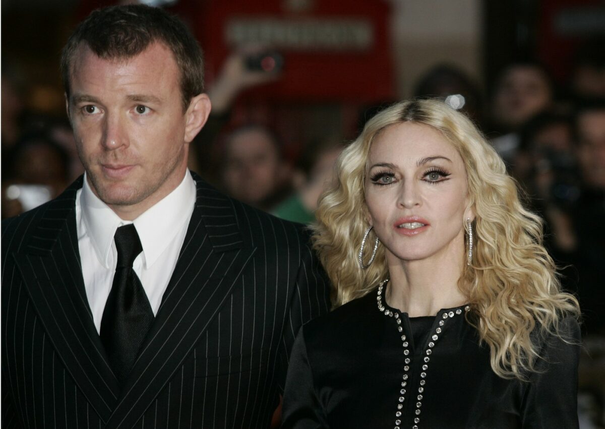 Imagine Stire Madonna și Guy Ritchie au apărut împreună în public după aproape 20 de ani! Ce i-a apropiat din nou pe cei doi? | 2review.ro