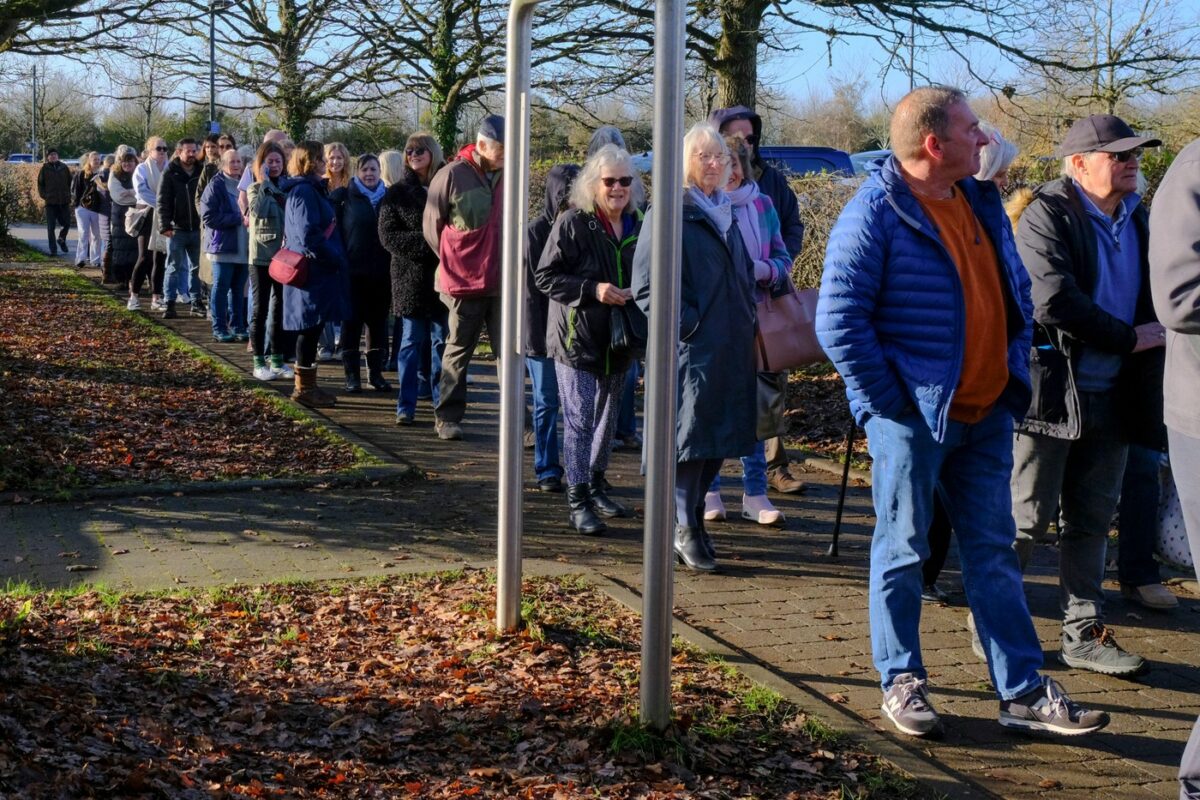 Imagine Stire Credeați că la Constanța e cel mai urât târg de Crăciun? Vă arătăm altul care le întrece pe toate: „Pare un iad festiv!” | 2review.ro