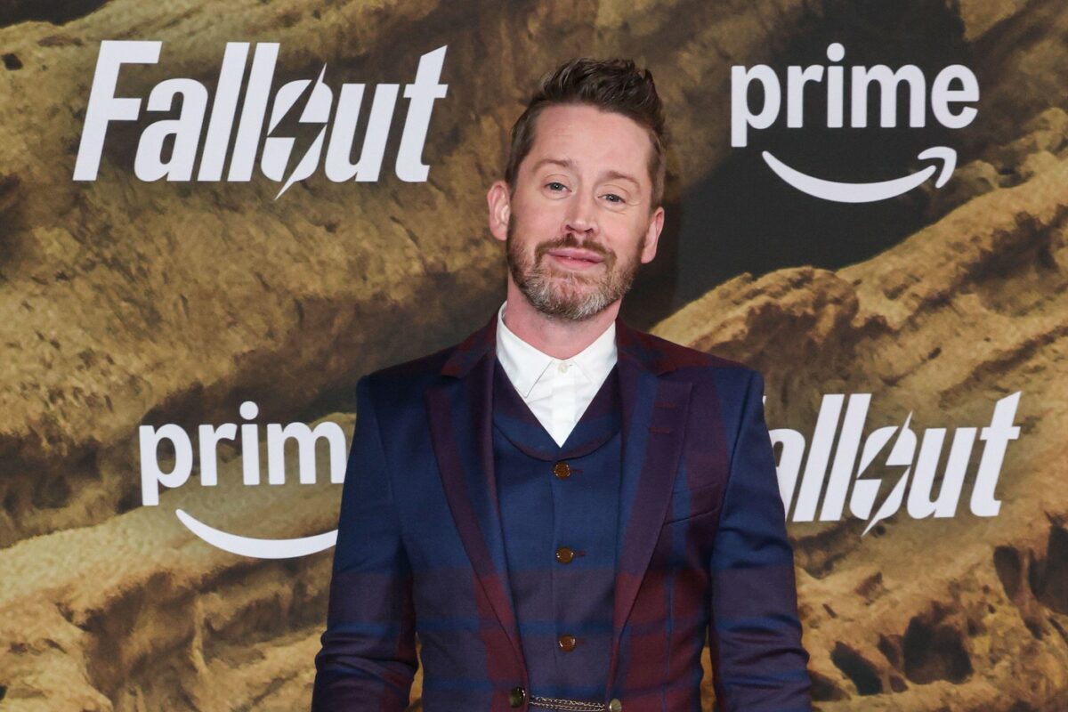 Imagine Stire Macaulay Culkin, din nou copil de Crăciun. Actorul din „Singur acasă” a mers la Disneyland | 2review.ro