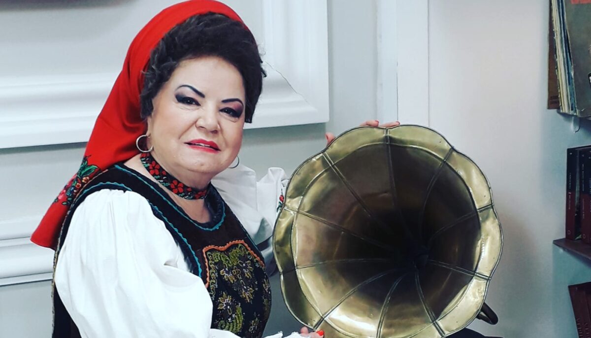 Imagine Stire Nu e o glumă! Cât a putut să plătească Saveta Bogdan factura la curent, după ce și-a încălzit casa cu un radiator | 2review.ro