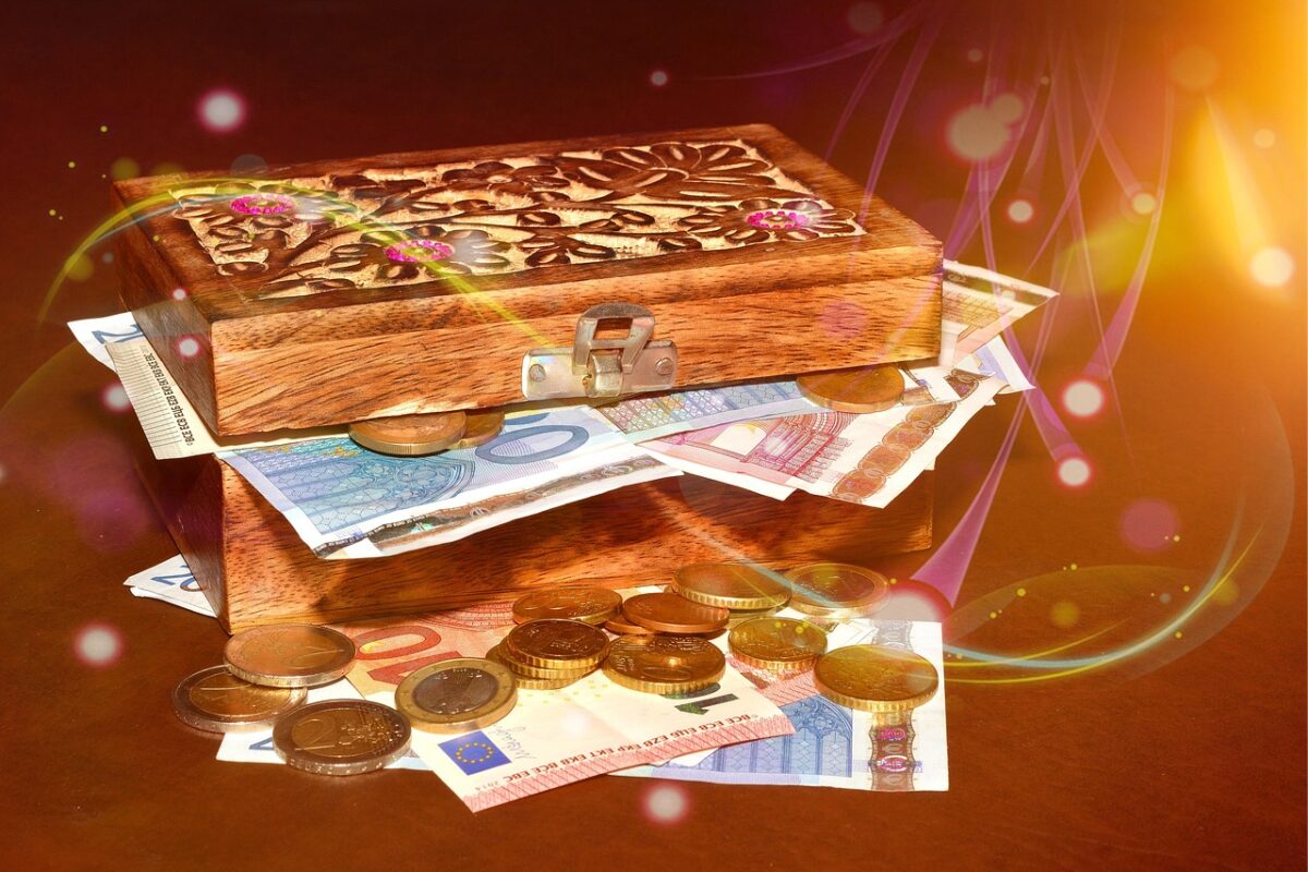 Obiectele care blochează fluxul de bani, potrivit Feng Shui. Trebuie să scapi de aceste 7 lucruri din casa ta