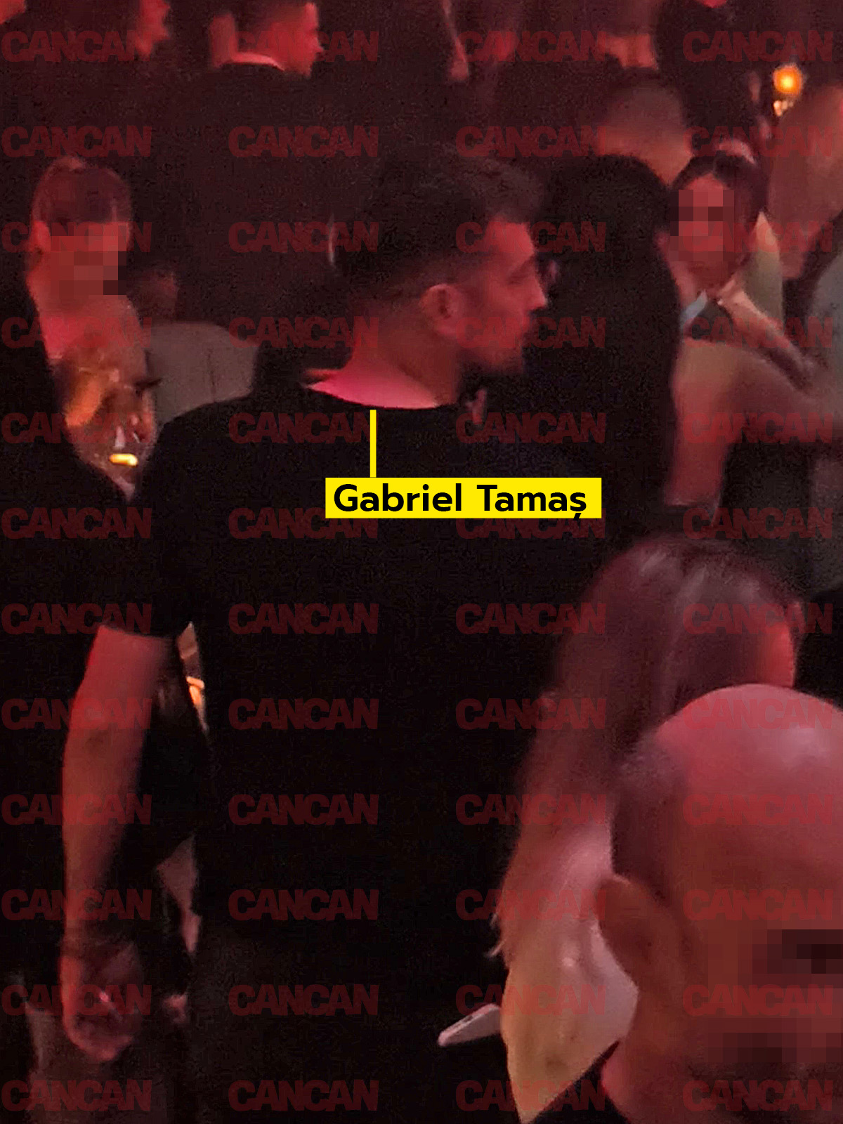 Gabi Tamas a ieșit in club cu prietenii