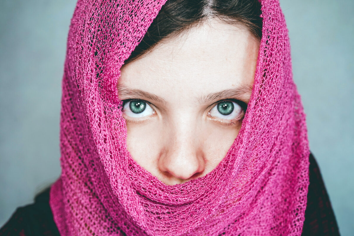 Imagine Stire O nouă „crimă de onoare” șochează Olanda. O adolescentă a fost ucisă cu sălbăticie de familie dintr-un motiv banal | 2review.ro