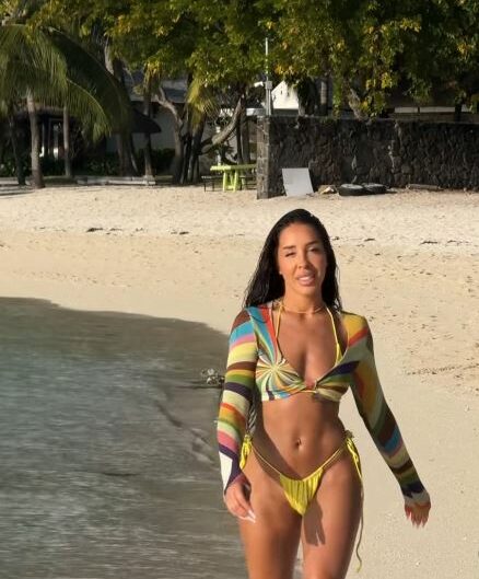 Cristina Ștefania a încins imaginația tuturor cu pozele ei perfecte