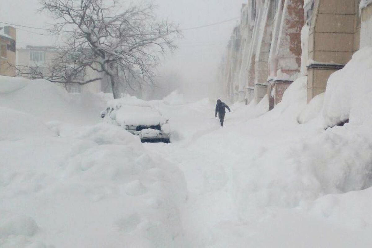 Ninsorile istorice au îngropat blocuri. Mai mulți oameni au murit în Kamceatka, Rusia