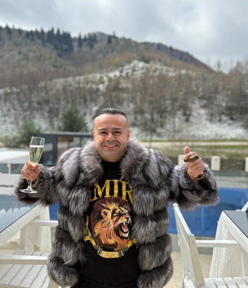 Imagine Stire Pentru cine a compus Adrian Minune prima piesă, de fapt: ”Nu știam ce înseamnă să te îndrăgostești” | 2review.ro