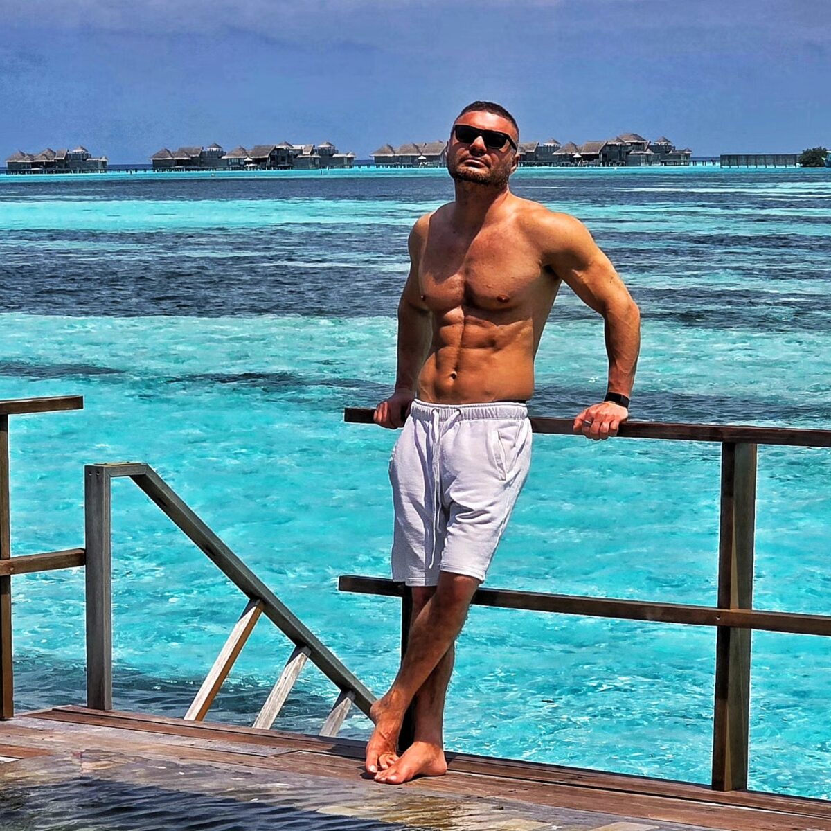 Influencer din România, operat de urgență! „Un sfert din bărbații de pe planetă fac această problemă”