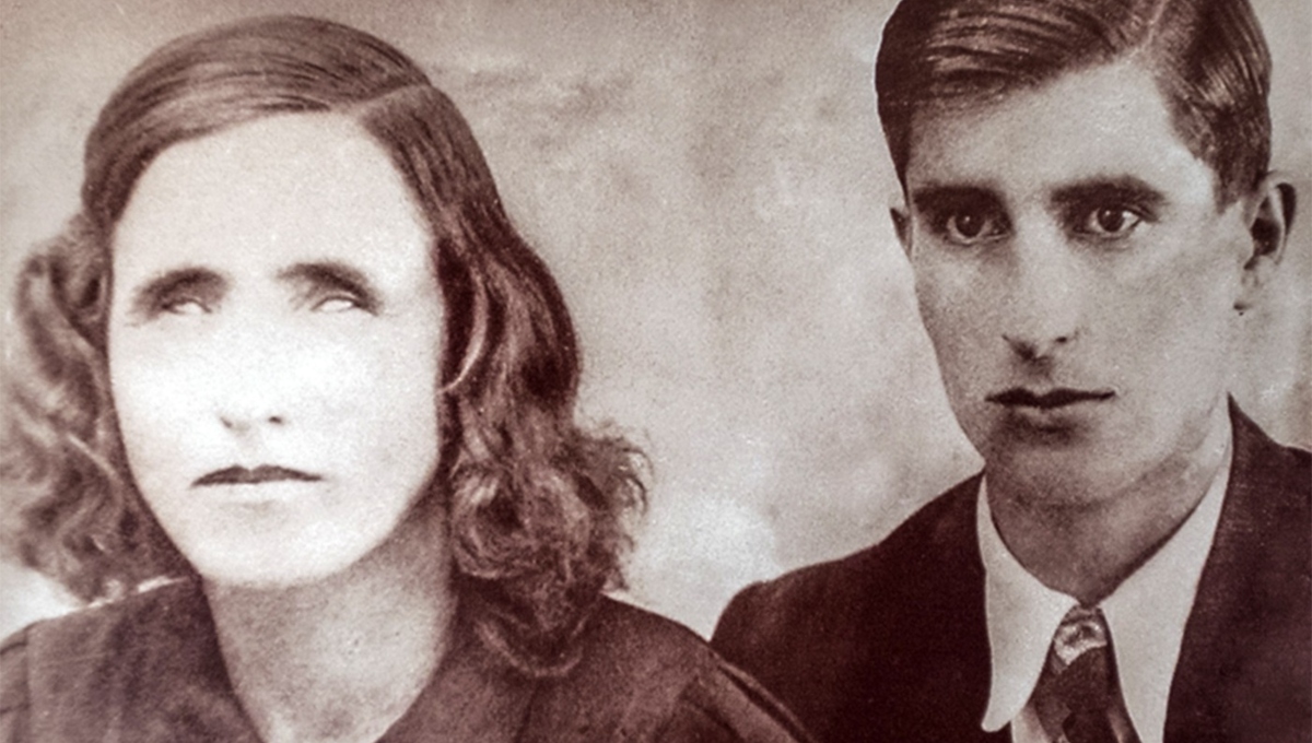 Toată lumea o știe pe Baba Vanga, dar cine e "Moșul Vanga"? Singurul bărbat cu care s-a iubit faimoasa prezicătoare din Bulgaria Toată lumea o știe pe Baba Vanga, dar cine e "Moșul Vanga"? Singurul bărbat cu care s-a iubit faimoasa prezicătoare din Bulgaria