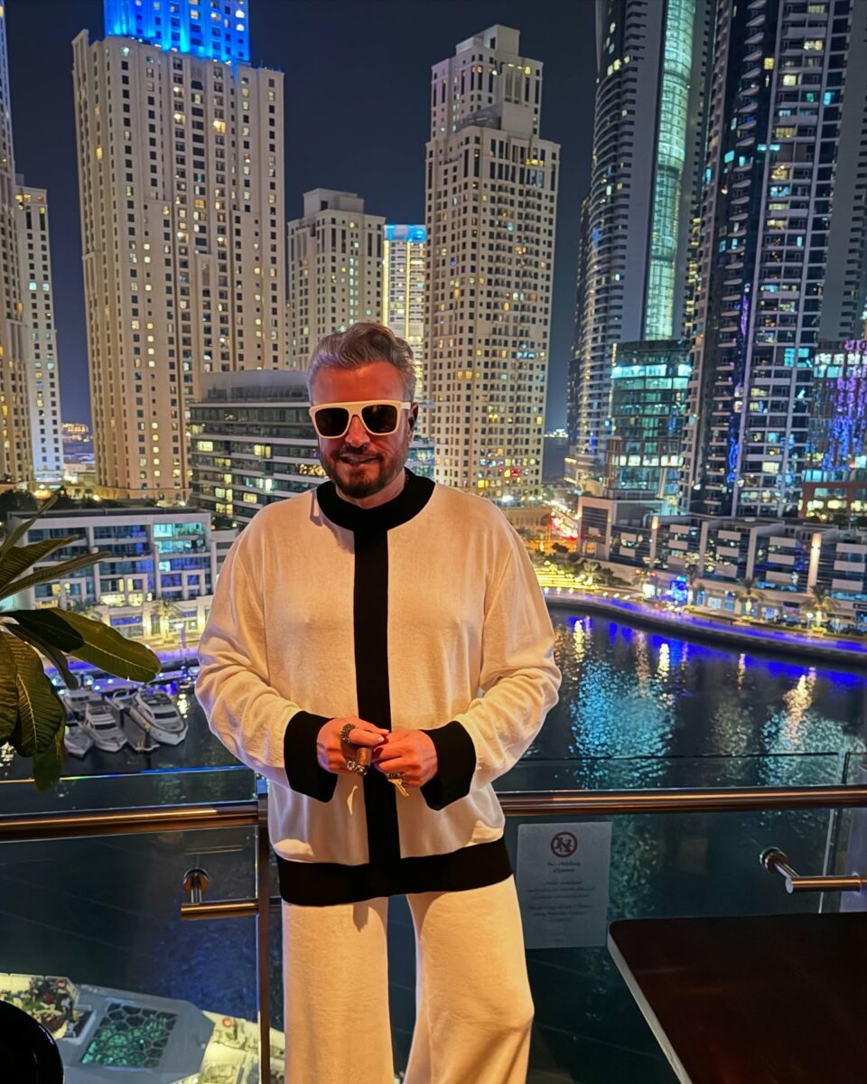 Imagine Stire Ce spune Cătălin Botezatu despre participarea la Asia Express. Cât de pregătit ar fi designerul pentru show: „Faci foamea” | 2review.ro