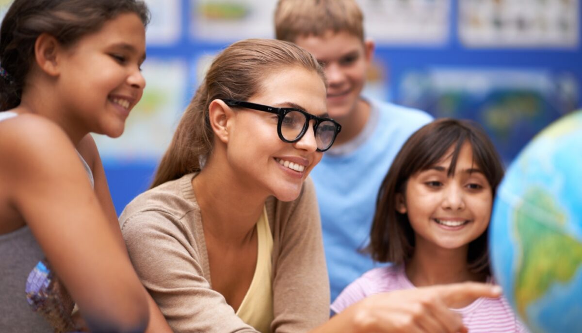 Salariu educatoare 2026. Cât câștigă în fiecare lună în funcție de experiență
