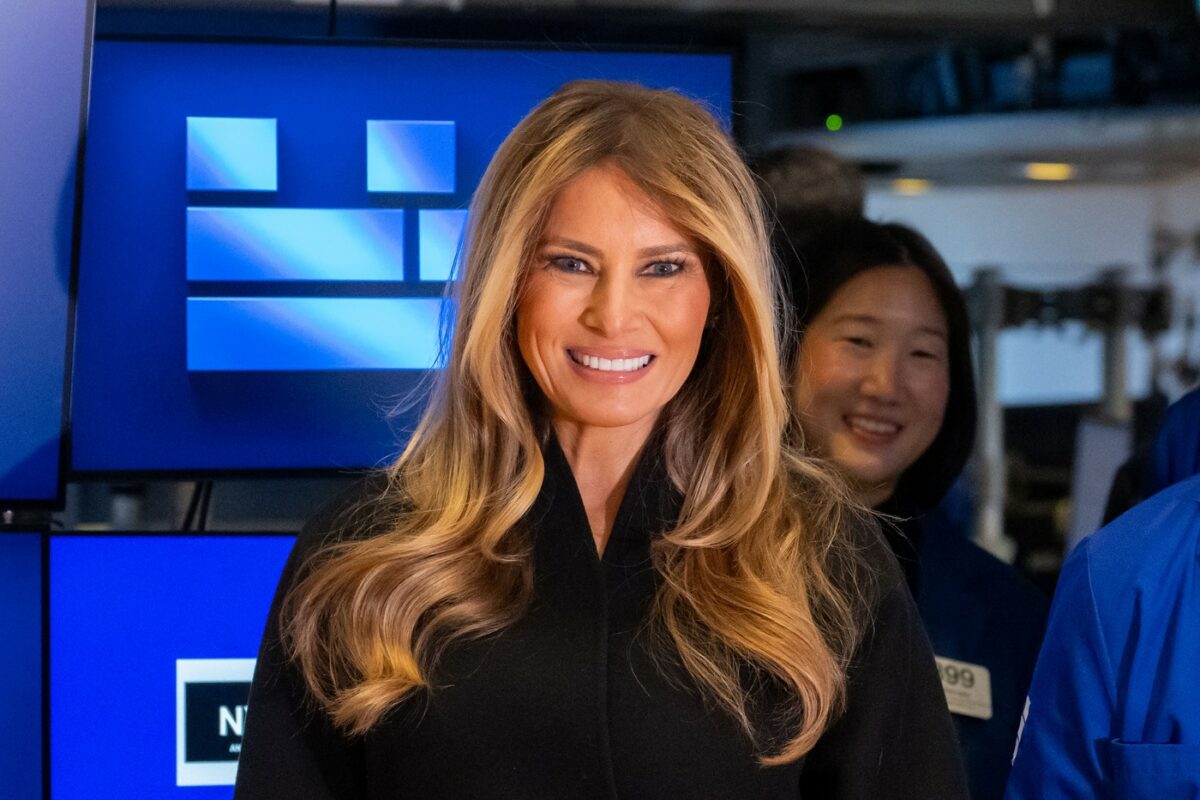 Prăjituri negre și popcorn de lux: Premiera alb-negru a filmului Melania la Casa Albă