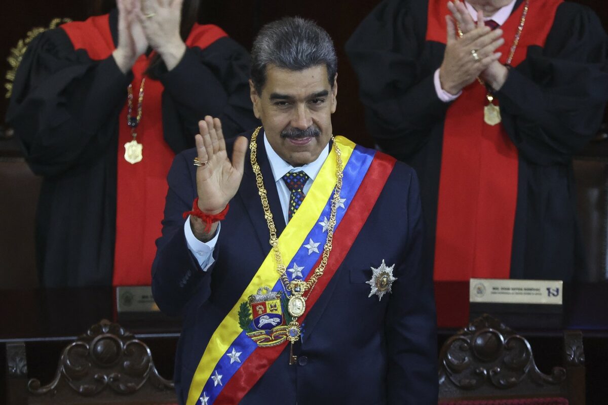 Imagine Stire Țara în care Donald Trump a vrut să îl trimită pe Nicolas Maduro în exil. Președintele Venezuelei a refuzat oferta | 2review.ro