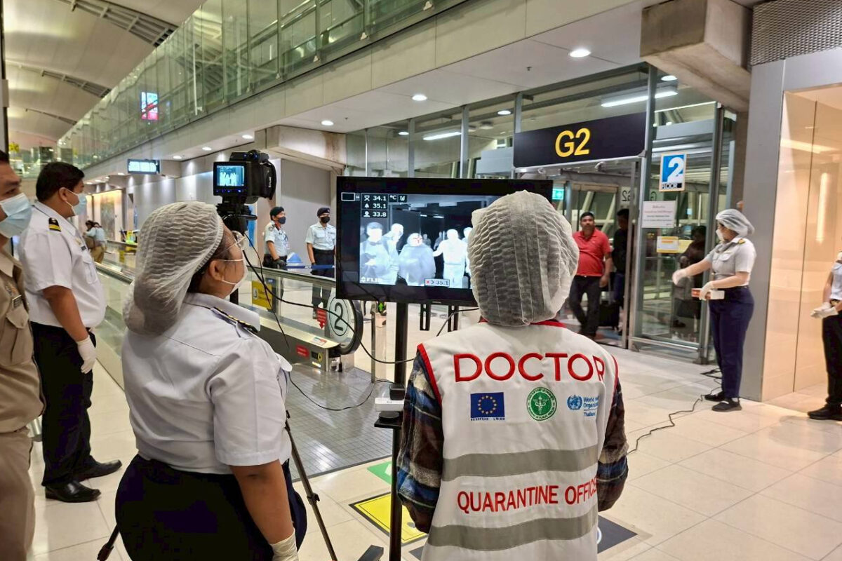 Imagine Stire Nipah, un virus mortal, pune Asia pe jar! Este panică mare în aeroporturile frecventate de turiștii români care merg în Thailanda | 2review.ro