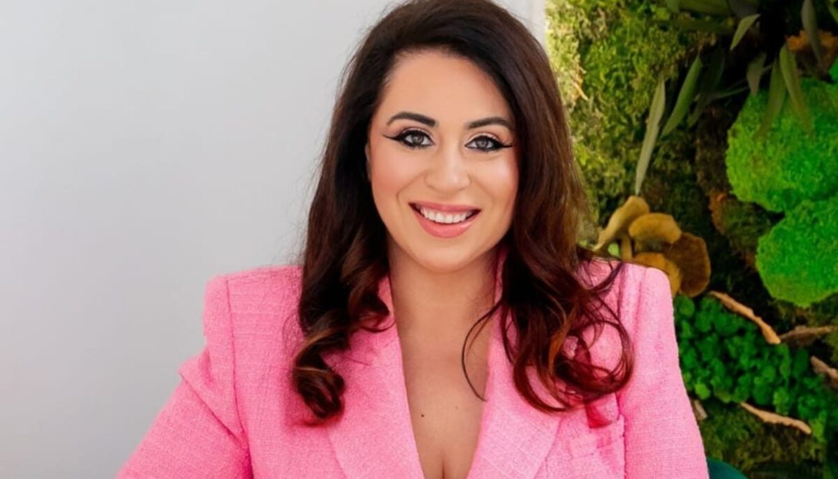 Imagine Stire Oana Roman și-a petrecut ziua de naștere în Egipt. Cu cine a mers vedeta în vacanță: „Sunt recunoscătoare” | 2review.ro