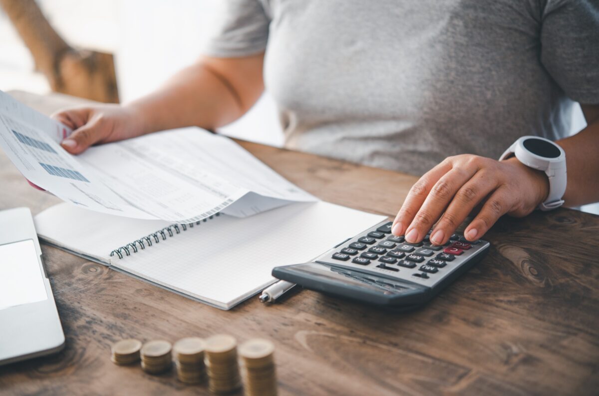 Cât câștigi la pensie în funcție de salariu, în 2026. Cum se calculează