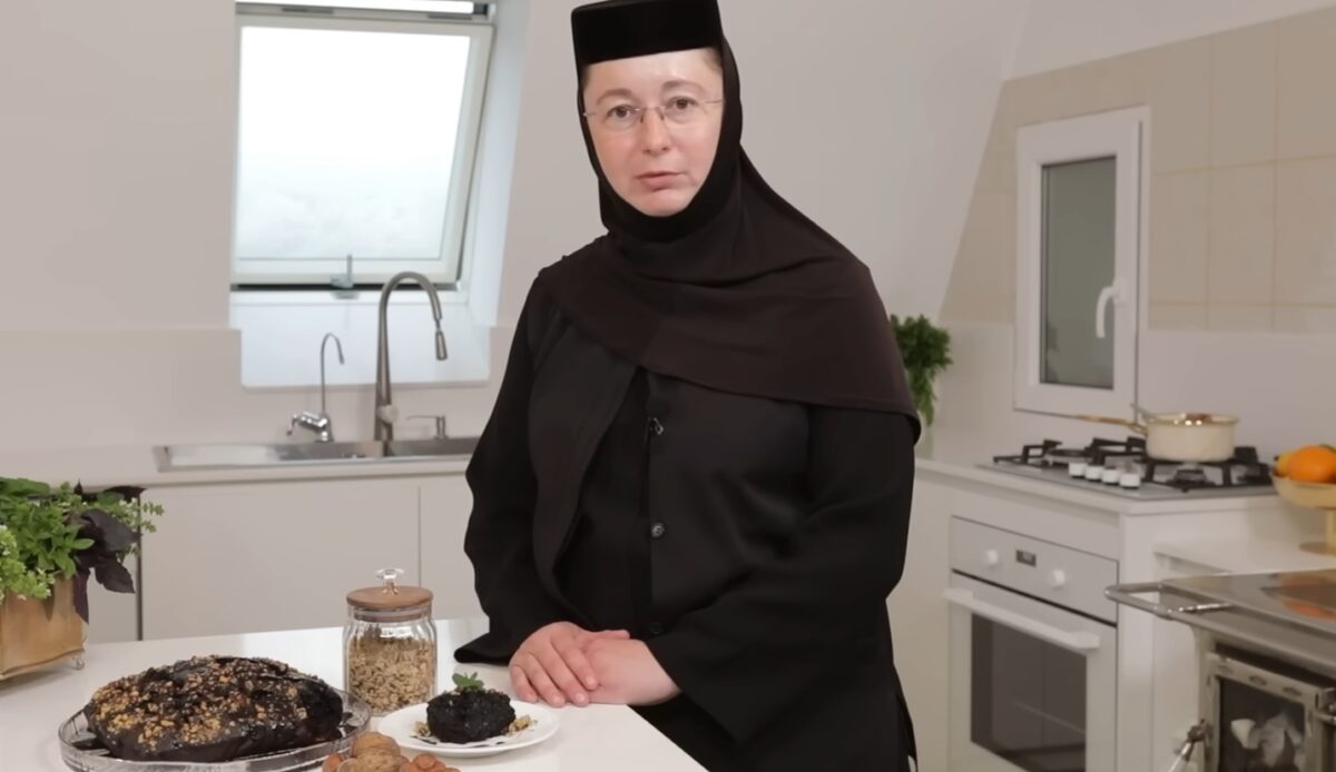 Negresă de post, rețeta de la Mânăstirea Valea Bistrei. Ingredientele de care ai nevoie