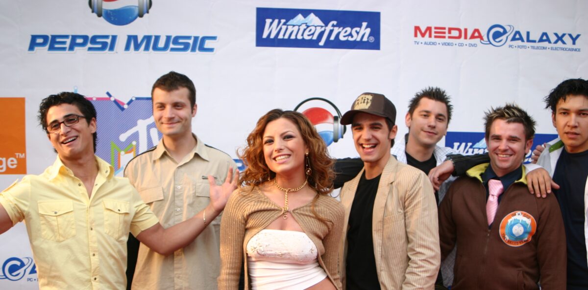 Am găsit o poză rulată într-un ghioc! Elena Gheorghe, descoperirea care ne-a teleportat direct în 2005
