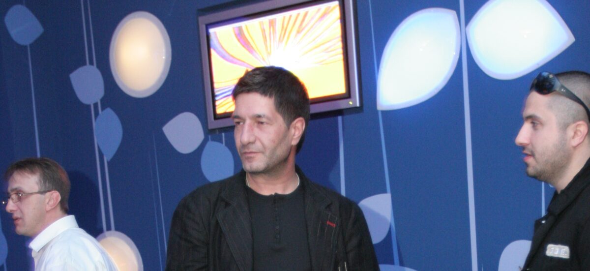 Am deschis un plic pe care scrie DIVERTIS și am dat peste Radu Pietreanu – Soarta face glume pe banii noștri