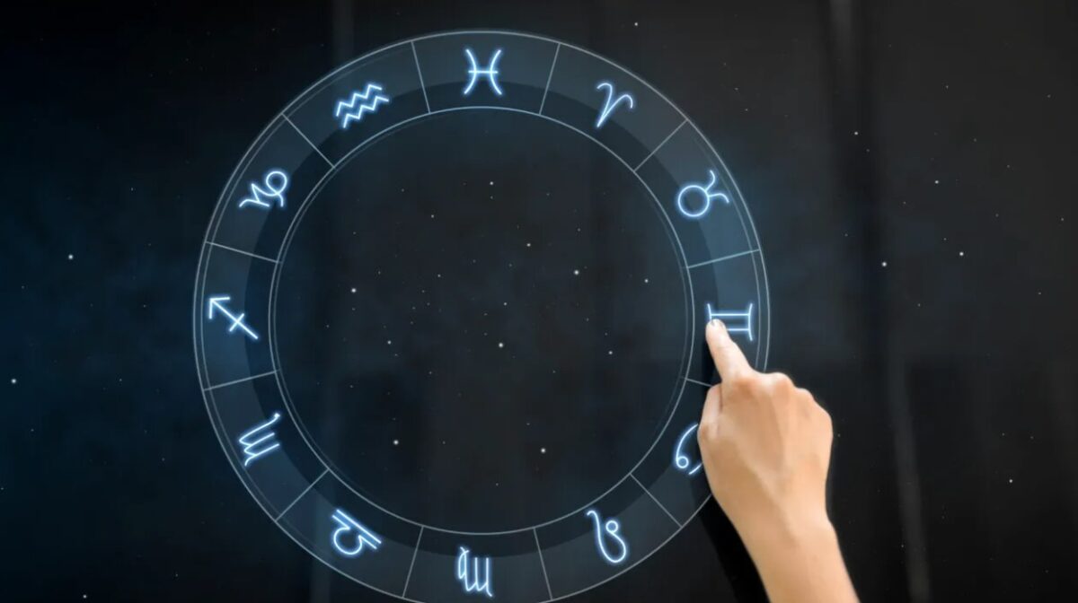 Astrele schimbă complet direcția 