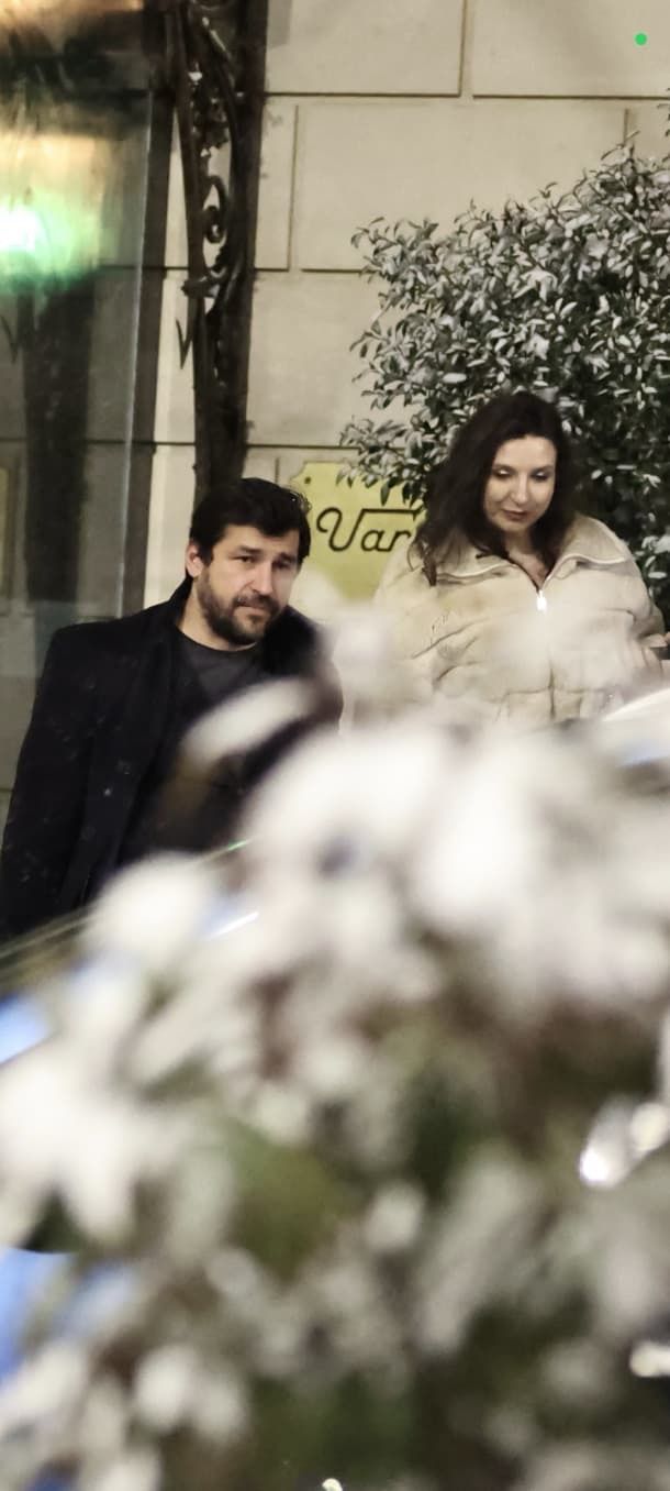 Soția și-a făcut apariția într-un final