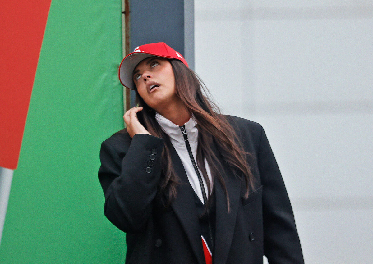 Imagine Stire Cine a făcut-o pe Antonia să-și dea ochii peste cap? Grimasele au trădat-o de Ziua Îndrăgostiților | 2review.ro