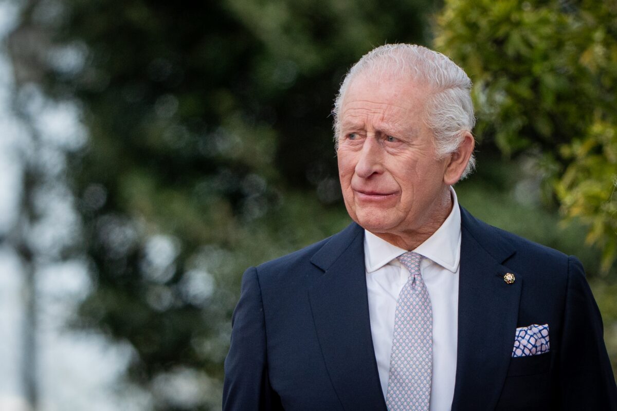 Imagine Stire Regele Charles, prima reacție după ce Prințul Andrew a fost arestat! Anchetă în cazul dosarului legat de Jeffrey Epstein | 2review.ro