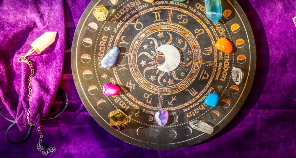 Cele 3 zodii care scapă de ghinion de pe 15 februarie. Urmează doar lucruri bune pentru ele