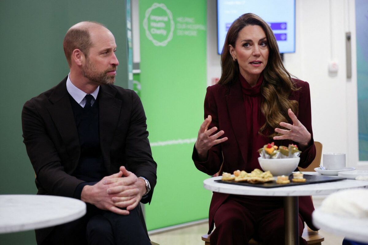 Imagine Stire Prințul William și Kate Middleton, prima reacție publică după scandalul Epstein. Dezvăluiri despre implicarea fostului prinț Andrew | 2review.ro