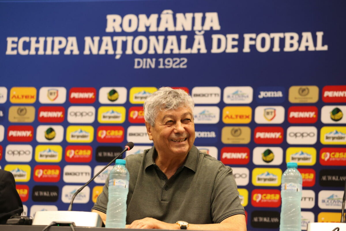 Imagine Stire Mircea Lucescu a luat decizia. Cine va sta pe bancă la barajul cu Turcia | 2review.ro