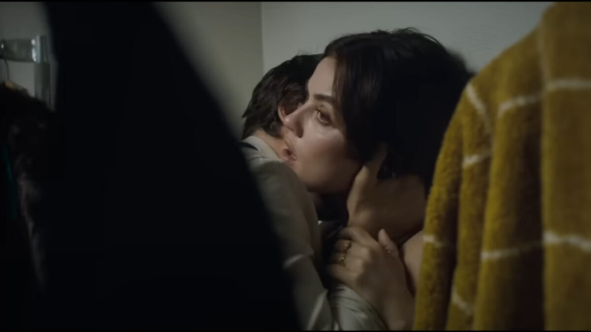 Imagine Stire Filmul de pe Netflix care i-a cucerit pe români. A ajuns rapid în topuri, iar povestea te ține cu sufletul la gură | 2review.ro