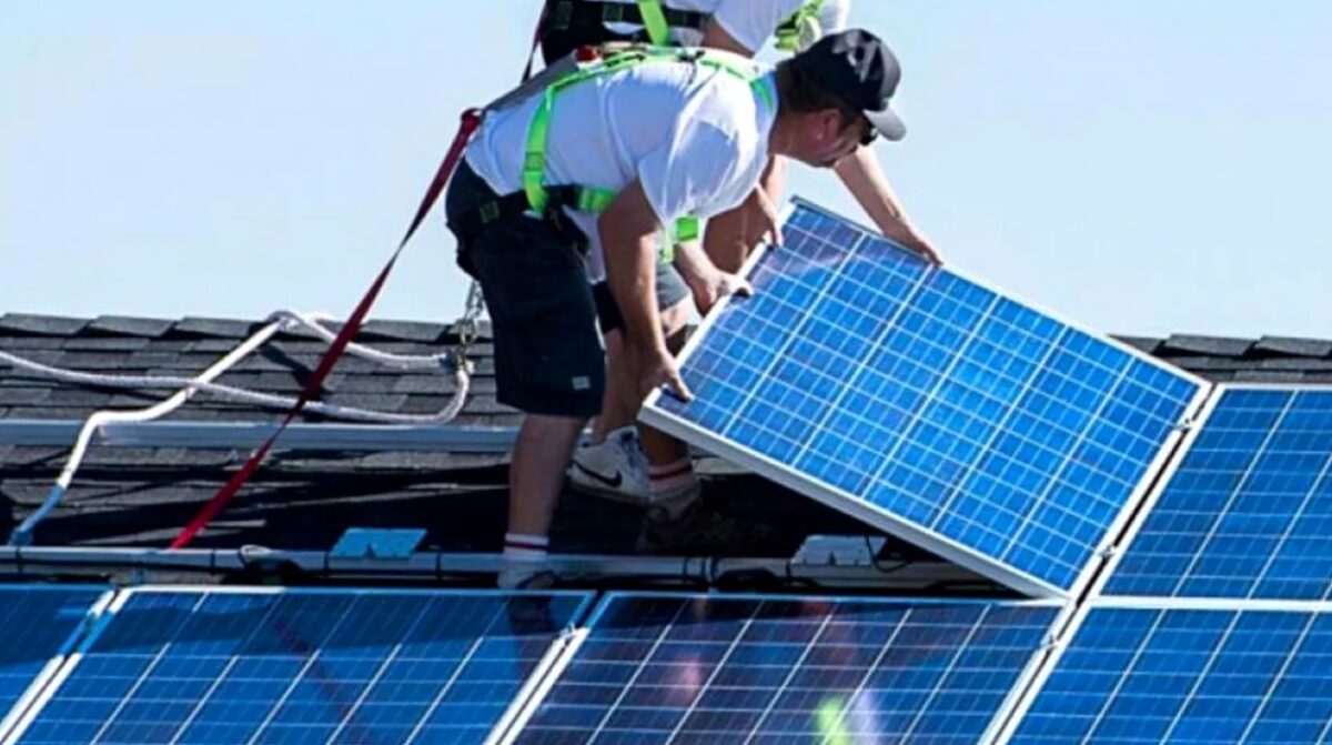 Care este durata de viață a unui sistem de panouri fotovoltaice, de fapt. După cât timp trebuie înlocuite