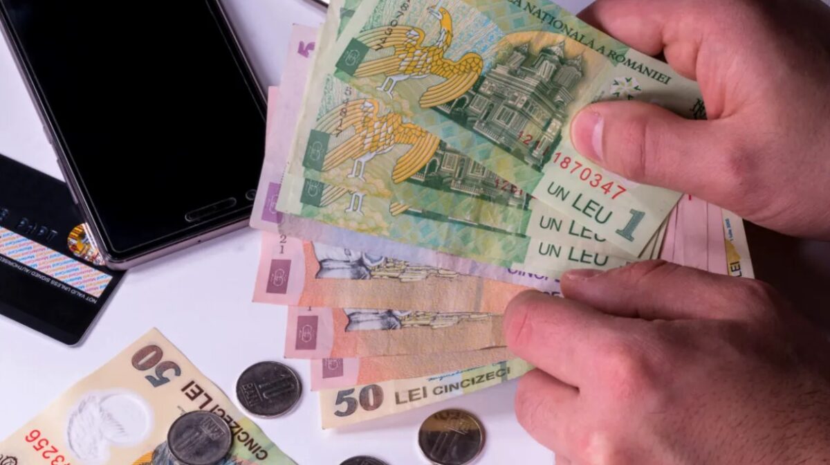 Imagine Stire 250 lei mai puțin la pensie pentru acești 1.000.000 de pensionari din România. Cine sunt ghinioniștii | 2review.ro