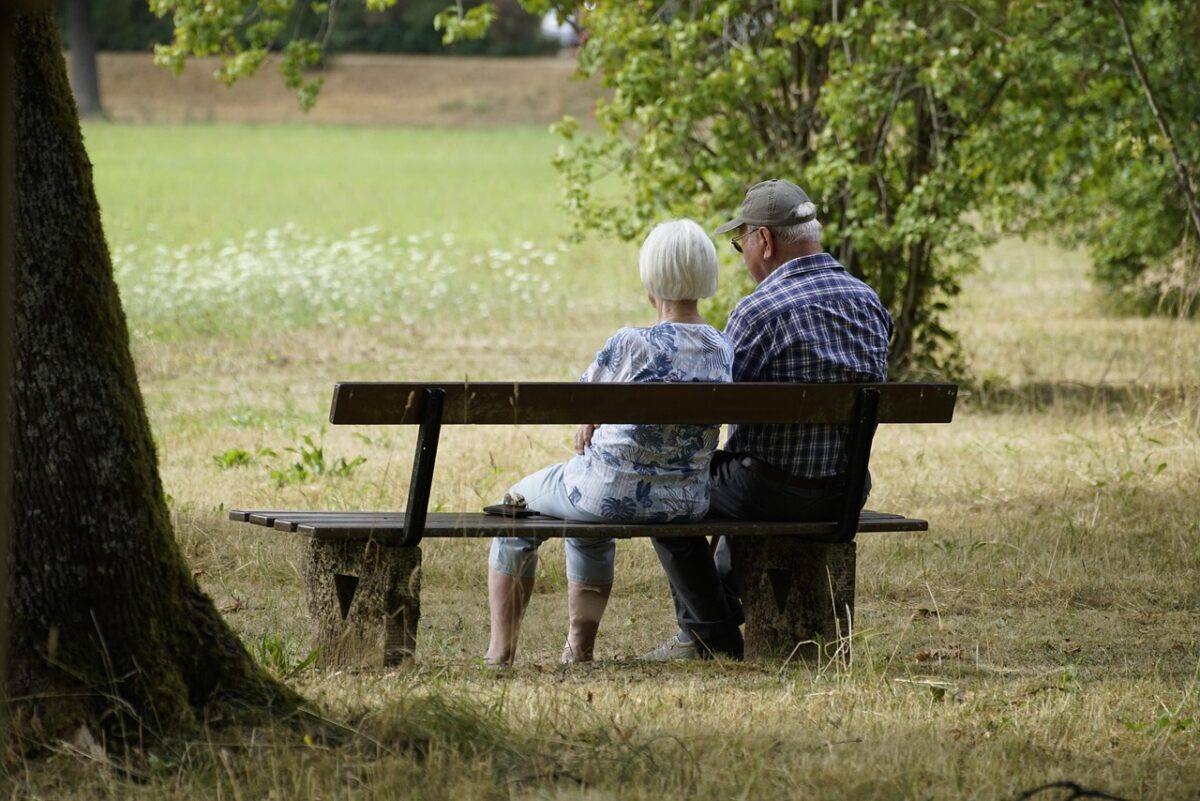 Pensionarii din România care primesc sub 2.000 de lei după 30 de ani de muncă. Cum se calculează