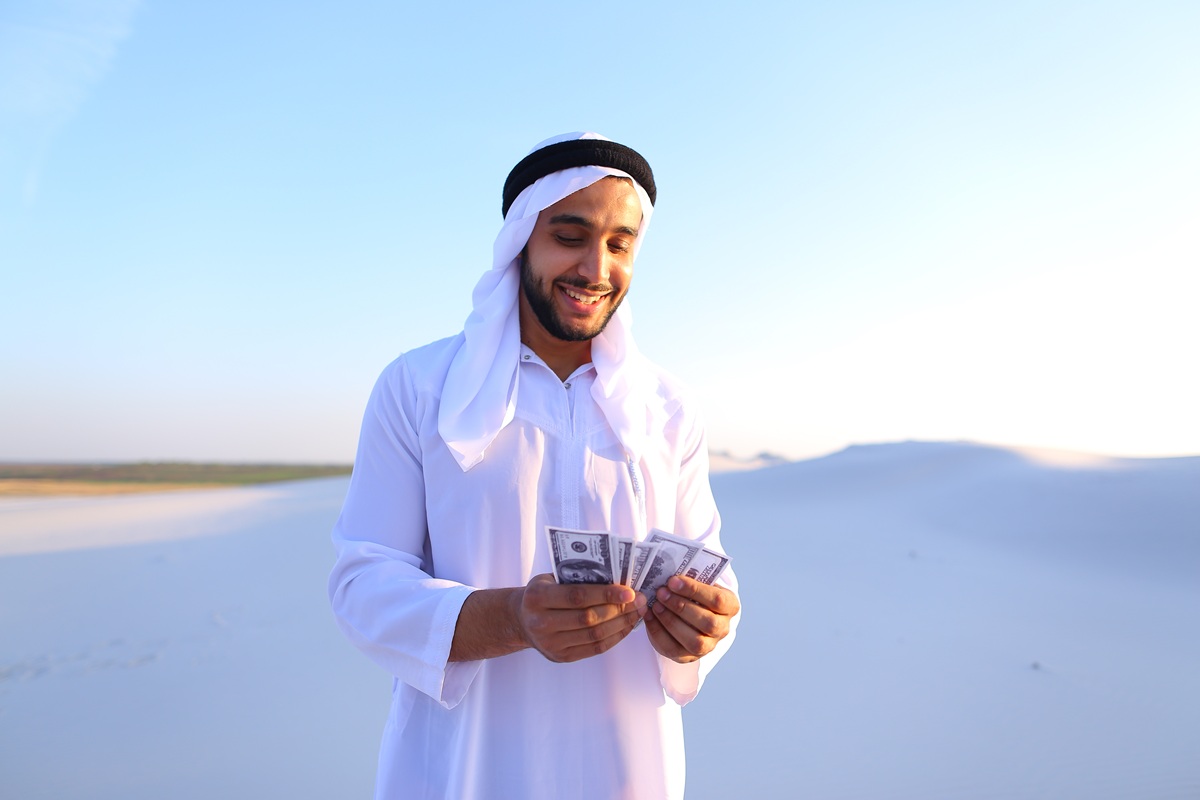 Cum a păcălit un fals prinț moștenitor al Dubaiului o femeie de afaceri din România cu 2,5 milioane de dolari. A durat doi ani