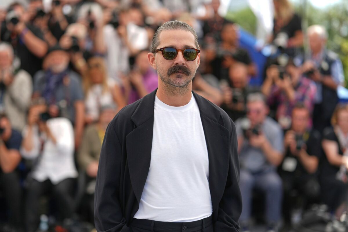 Imagine Stire Shia LaBeouf a fost eliberat. Cum s-a filmat actorul la scurt timp după ce a ieșit din arest | 2review.ro