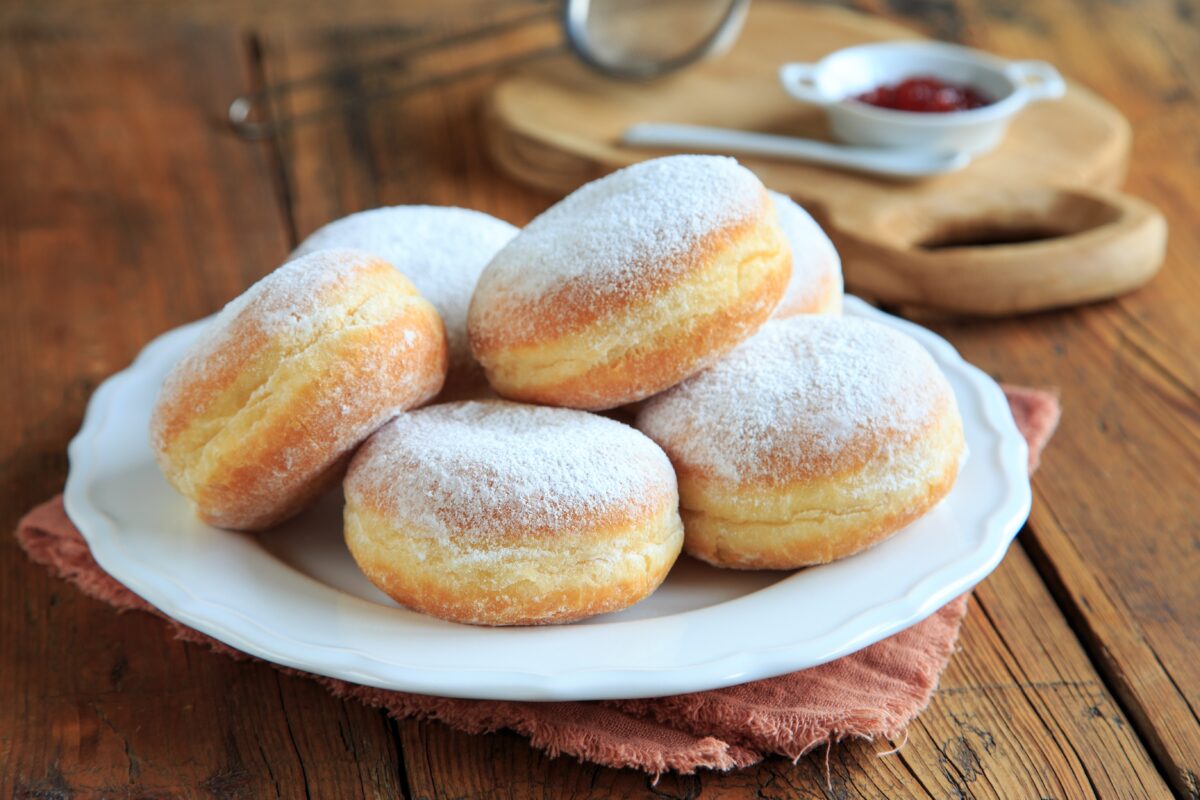 Imagine Stire Cum a reușit un polonez să se încălzească cu gogoși. „Sunt mai ieftine decât peleții!” | 2review.ro