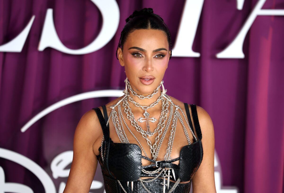 Imagine Stire „Sosia” lui Kim Kardashian a murit! Bărbatul a fost găsit fără viață, într-o cameră de hotel. Ce a făcut cu câteva zile înainte | 2review.ro